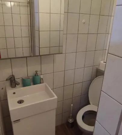 Ankerplatz, Am Hafen Ost 10 *